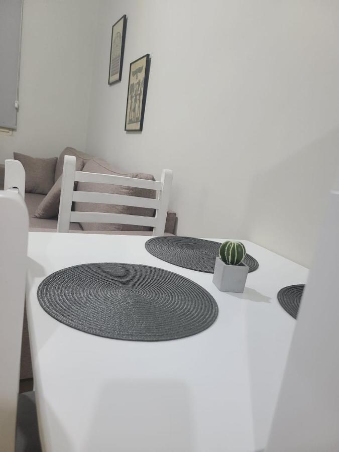 Home Inn Apartaments ติรานา ภายนอก รูปภาพ